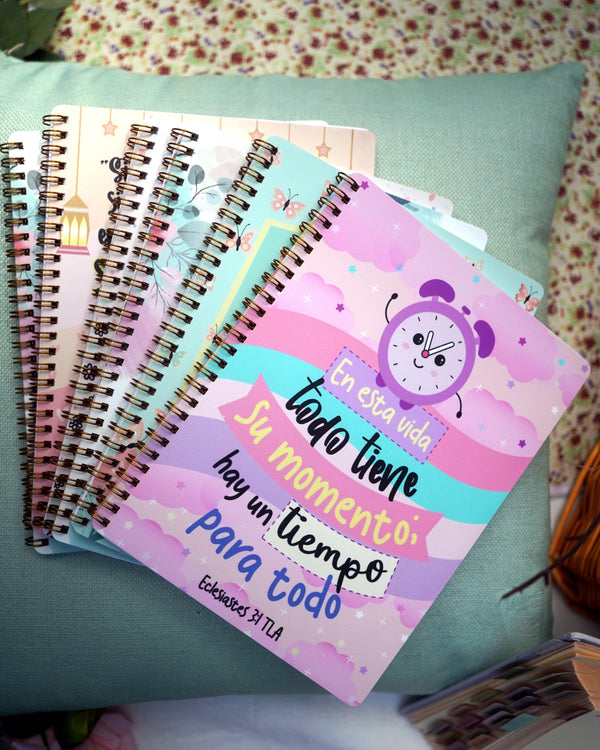 Diario Devocional para Niñas - Mariposas (Eclesiastés 3:1)